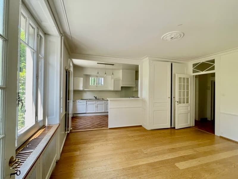 Majestueuse Villa de Caractère à Jussy – 11 Pièces, 350 m² (3)