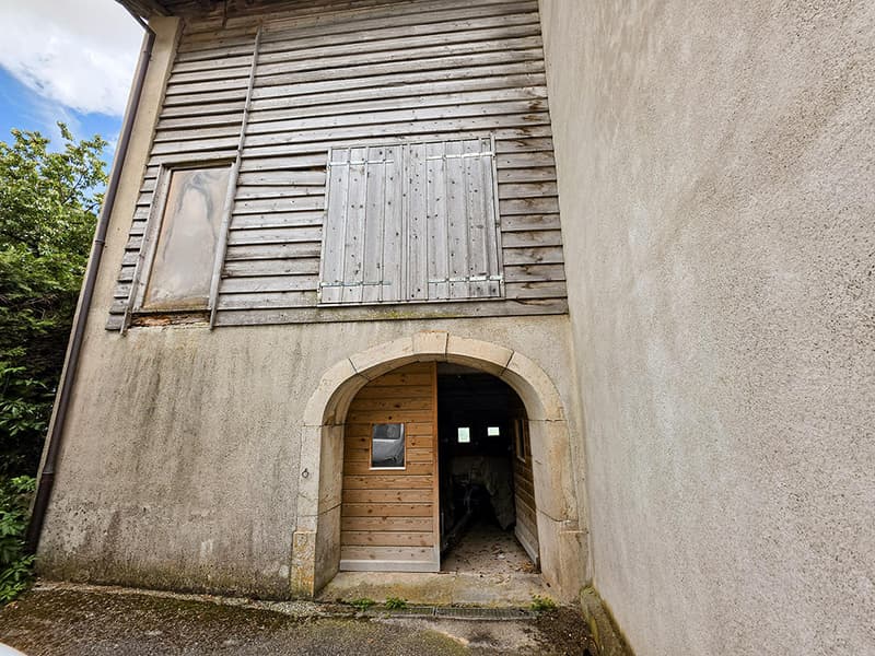 MAGNIFIQUE TRANSFORMATION D’UNE FERME EN HABITATION - CLÉ EN MAIN (3)