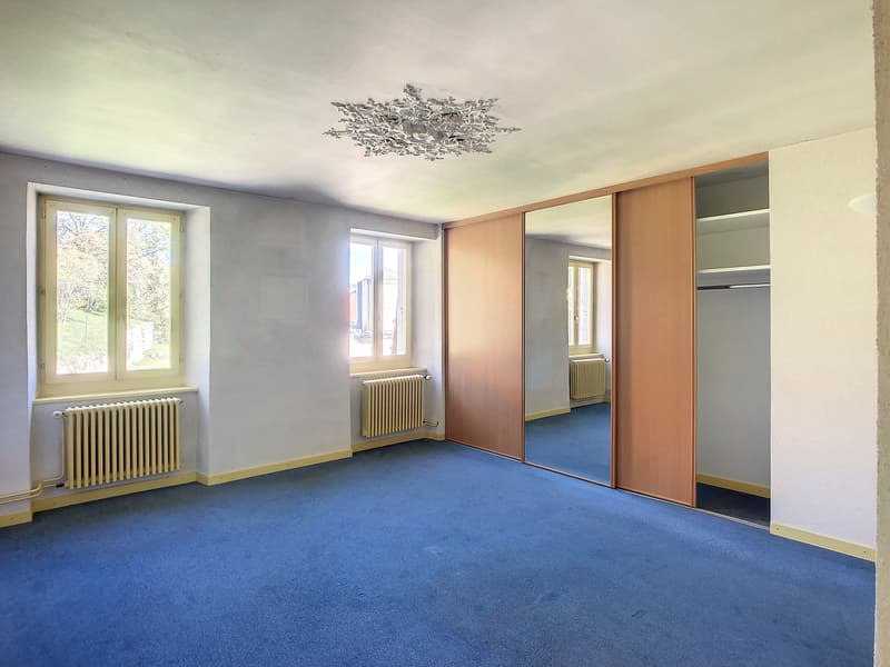 Immeuble mixte de 3779 m3, avec bureaux, dépôt, habitation et garages (10)