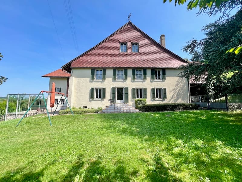 Ferme rénovée 4,5 pièces avec grand rural sur  2 parcelles de 3'109 m2 (2)