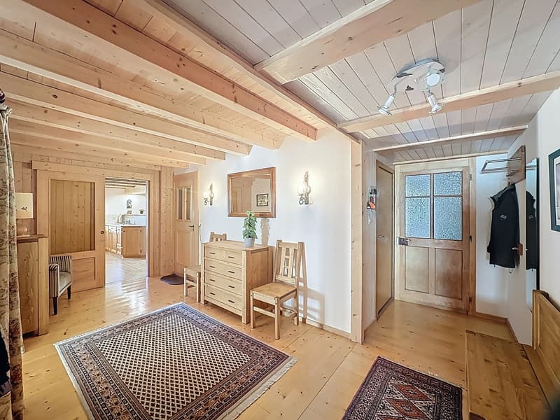 Ancienne ferme mitoyenne rénovée avec revenu locatif env. CHF 52'000.- (7)
