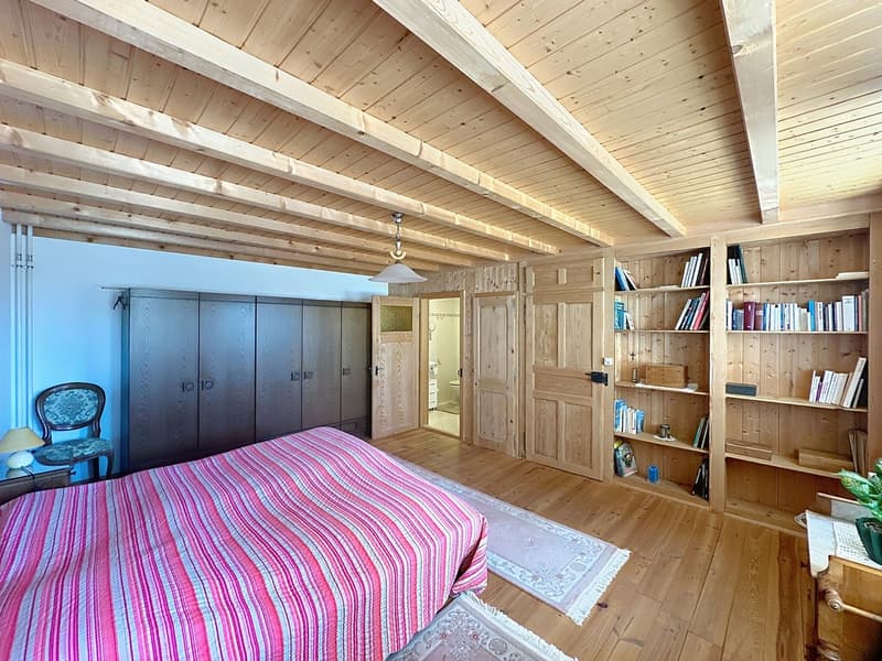 Ancienne ferme mitoyenne rénovée avec revenu locatif env. CHF 52'000.- (13)