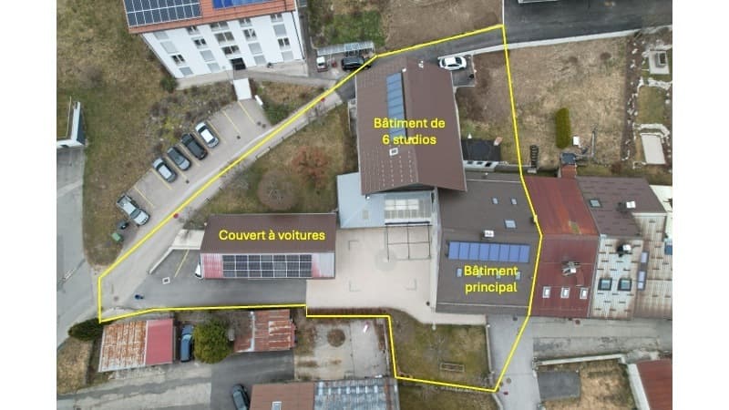Maison mitoyenne rénovée avec bâtiment 6 studios revenus CHF 52'000.- (1)