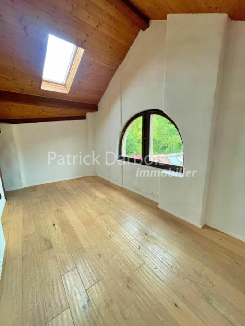 Casa di paese con 10 stanze a Montagny-près-Yverdon (37)