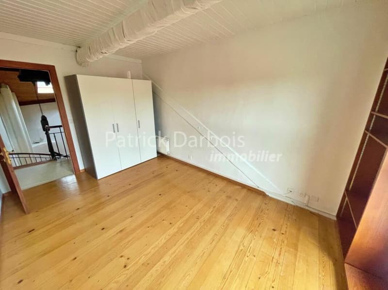 Casa di paese con 10 stanze a Montagny-près-Yverdon (35)