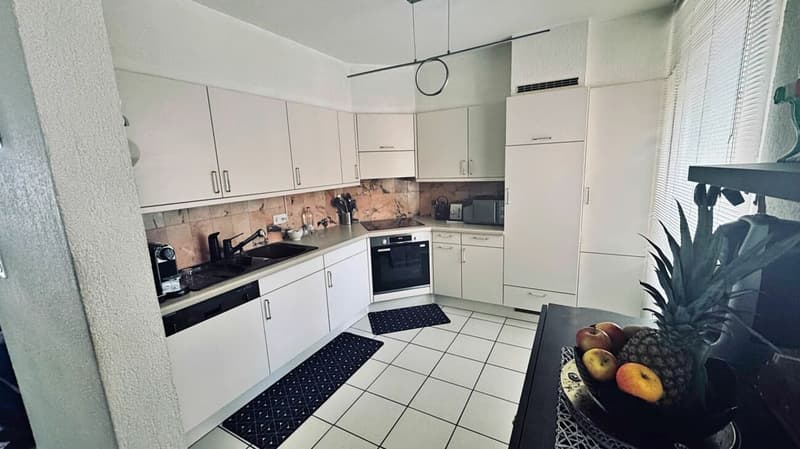 Spacieux appartement de 4,5 pièces au centre-ville de Neuchâtel (9)