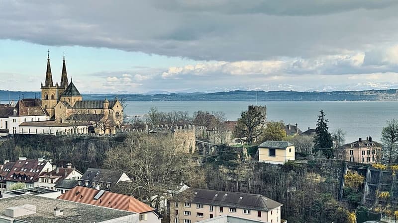 Spacieux appartement de 4,5 pièces au centre-ville de Neuchâtel (20)