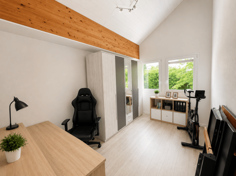 Superbe villa individuelle de 2 logements et disponible aménagé en grand studio, à proximité immédiate du centre d'Yverdon, avec spacieux jardin richement arboré et fleuri (30)