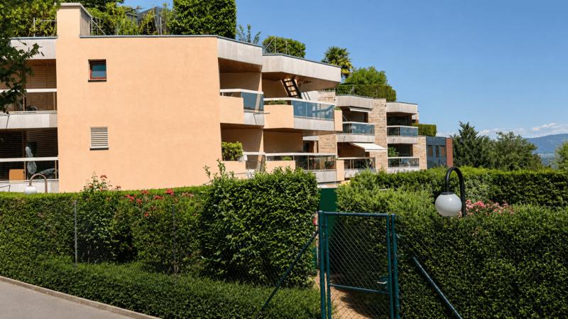 Magnifique attique de 3,5 pièces avec terrasse, rooftop privatif et vue partielle sur le lac - Aux portes de Genève (1)