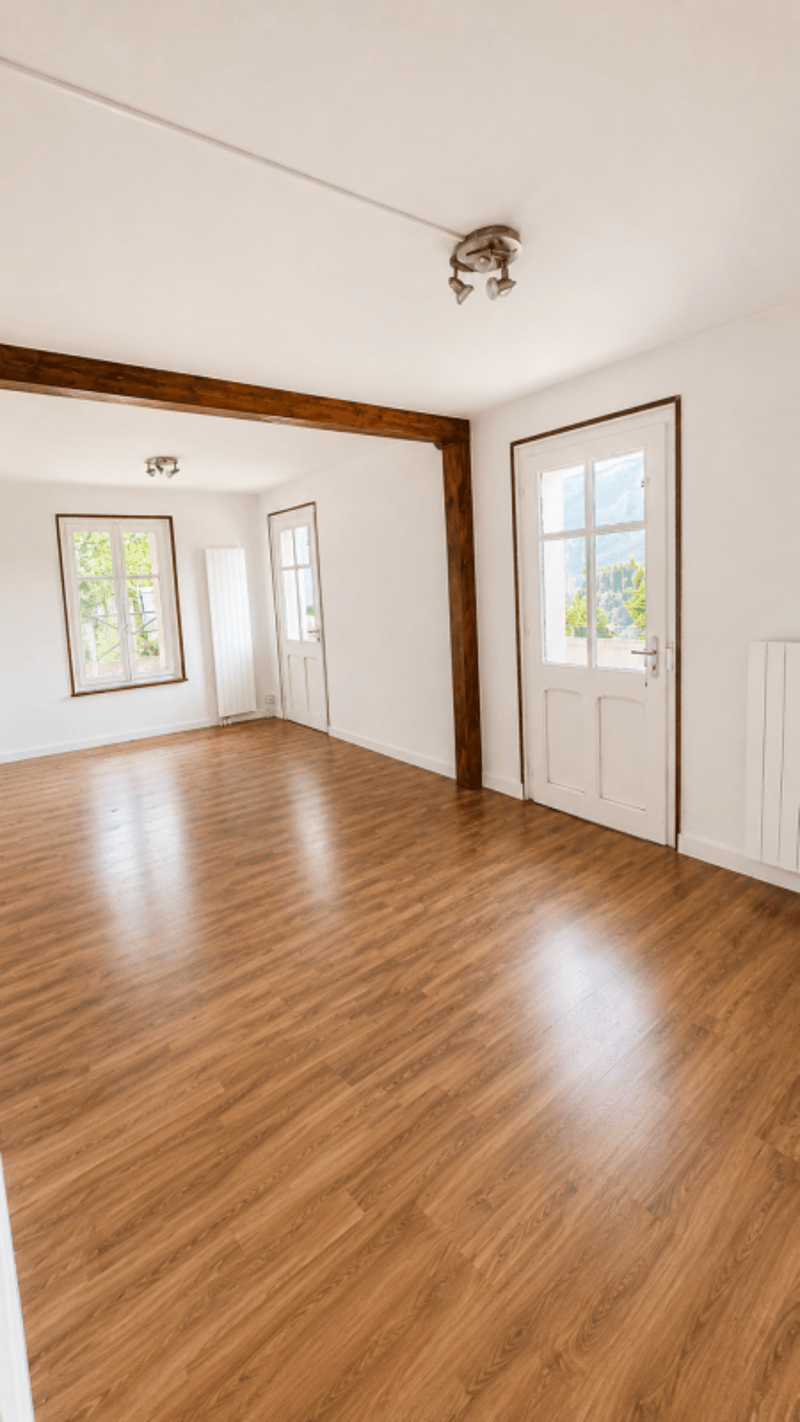 Immeuble avec fort potentiel - 3 appartements - Villars-sur-Ollon (34)