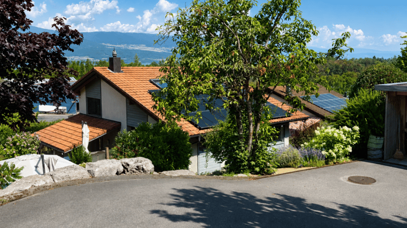 Superbe villa individuelle de 5,5 pièces à Yvonand avec piscine et grand jardin (34)