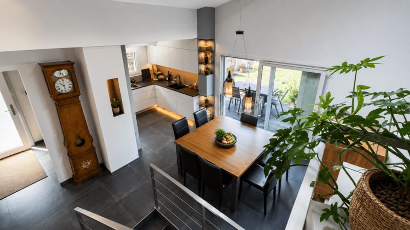 Superbe villa individuelle de 5,5 pièces à Yvonand avec piscine et grand jardin (10)