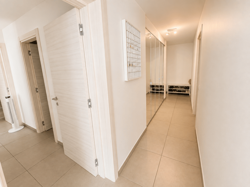 Attraktive 4,5-Zimmer-Gartenwohnung in Manno - grosszügiger Wohnkomfort mit privatem Garten (10)