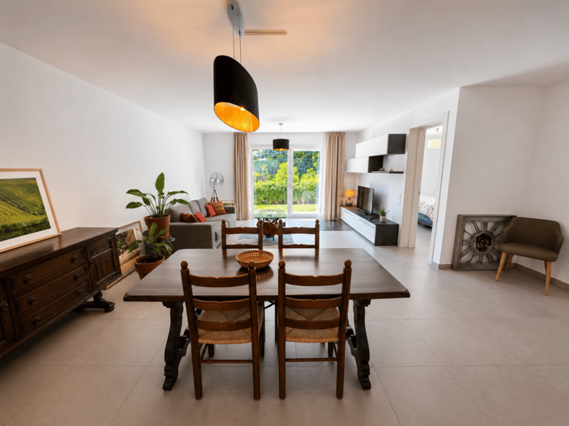 Attraktive 2,5-Zimmer-Gartenwohnung in Manno - moderner Wohnkomfort (2)