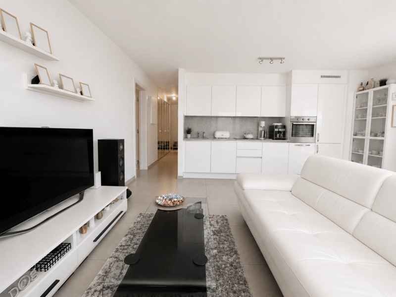 Attraktive 4,5-Zimmer-Gartenwohnung in Manno - grosszügiger Wohnkomfort mit privatem Garten (3)