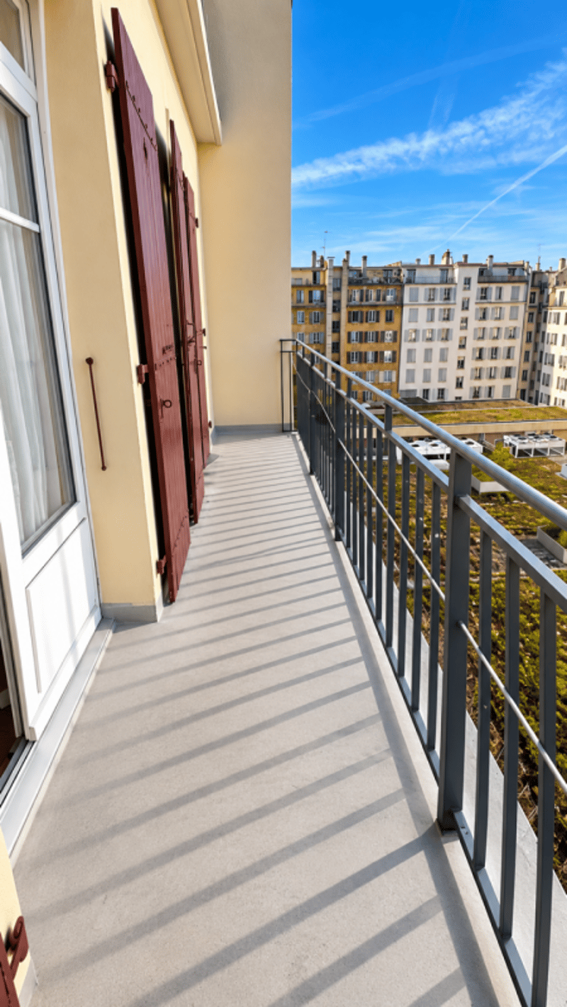 Superbe 3 pièces en attique avec 2 balcons (5)