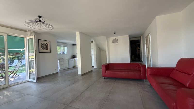 Villa individuelle de 174 m² dans un cadre paisible et verdoyant (3)