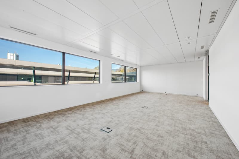 Bureaux à louer dès 107 m2 sur le site de Terre Bonne (5)