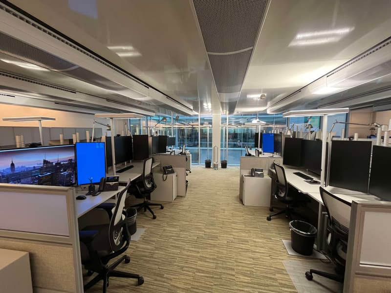 Bureaux haut standing – Rue du Rhône dans un immeuble représentatif (3)