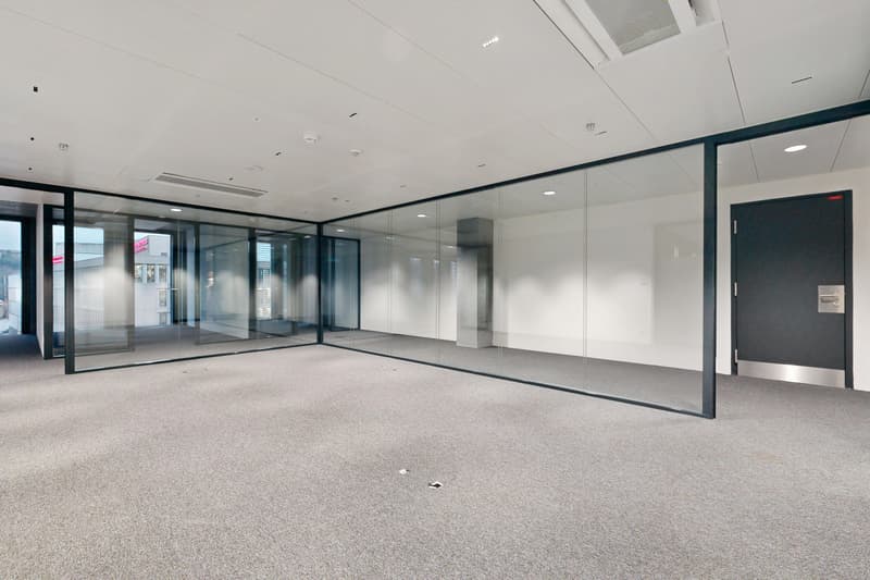 Bureaux plug and play et premium à louer dans le centre d’affaires  Pont Rouge (7)