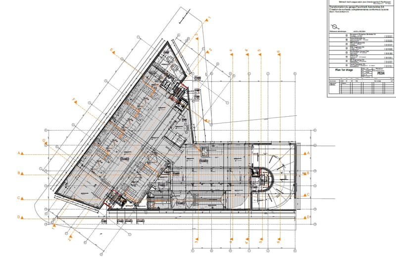 Showroom & ateliers à louer Meyrin 3000 m² Visibilité exceptionnelle & parkings (7)