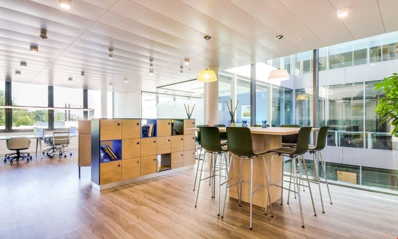 Vaud magnifiques bureaux équipés, nombreuses surfaces de 10 à 500 m2 (1)