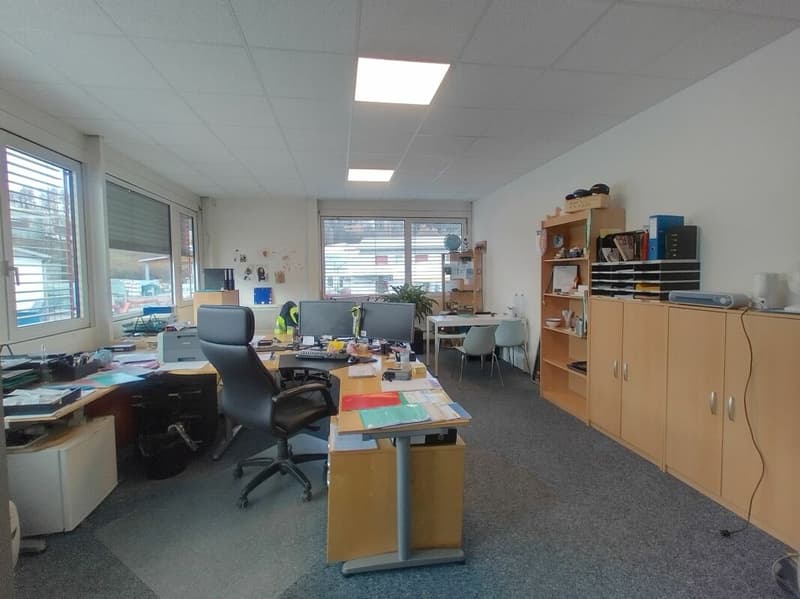 Vaud locaux bureaux, atelier et stockage de 4500 m2 à louer à Romanel (3)