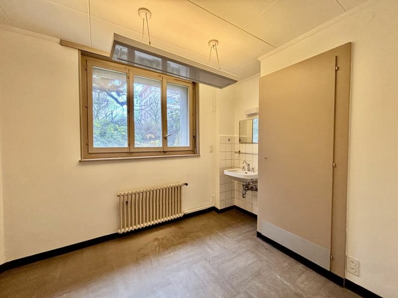 Au centre de Lausanne : Idéal pour bureaux ou physio / psy / thérapeutes etc.. (4)