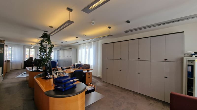 Belle surface administrative de 354m² au coeur de Lausanne: Place Saint-François ! (5)