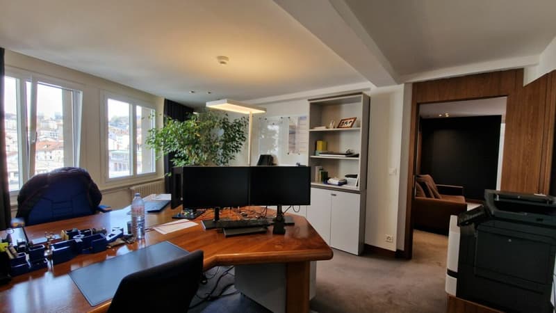 Belle surface administrative de 354m² au coeur de Lausanne: Place Saint-François ! (3)