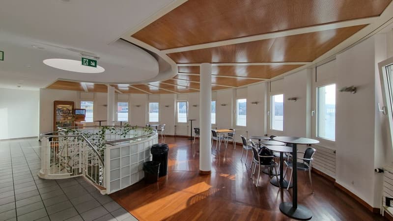 Bureaux moderne disponible immédiatement à Renens (8)
