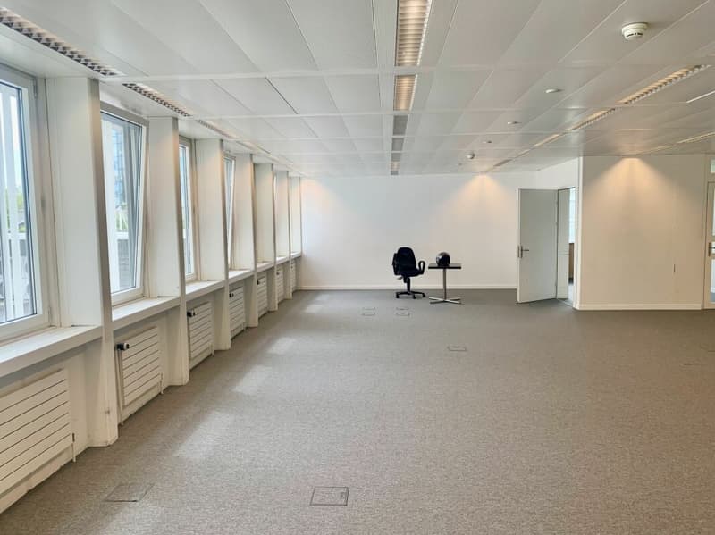 Derniers bureaux disponibles / Locaux de 111, 185 et 210 m² à Renens (4)