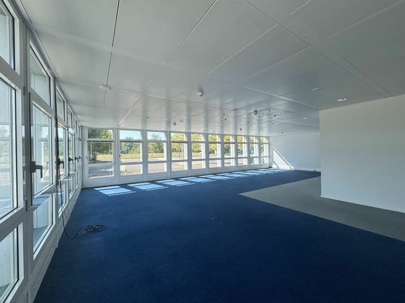 Etoy Vaud bureaux à louer proche gare CFF (8)
