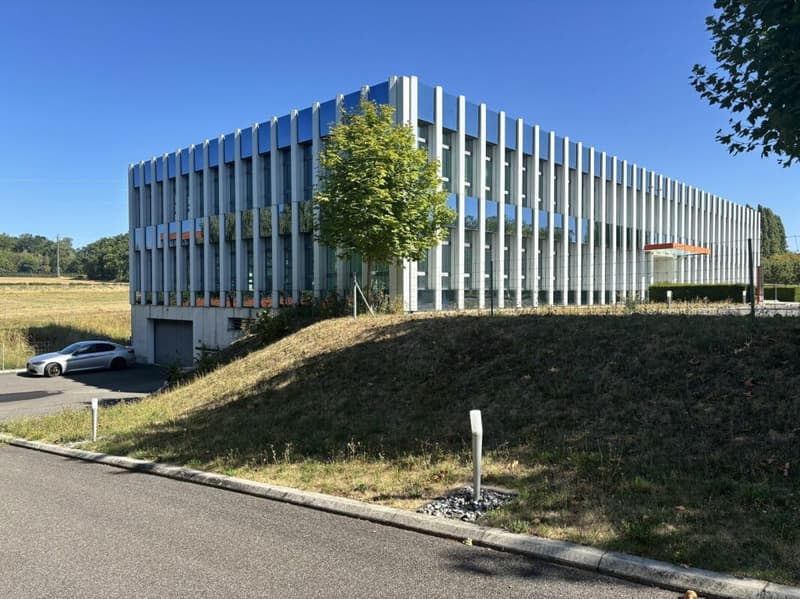 Etoy Vaud bureaux à louer proche gare CFF (1)