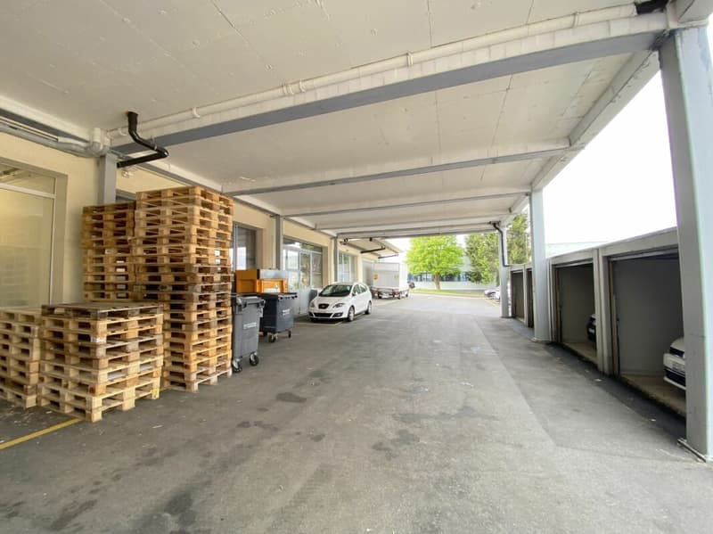 Vaud local stockage showroom depot archives à louer En Budron 600/1200 m2 (6)