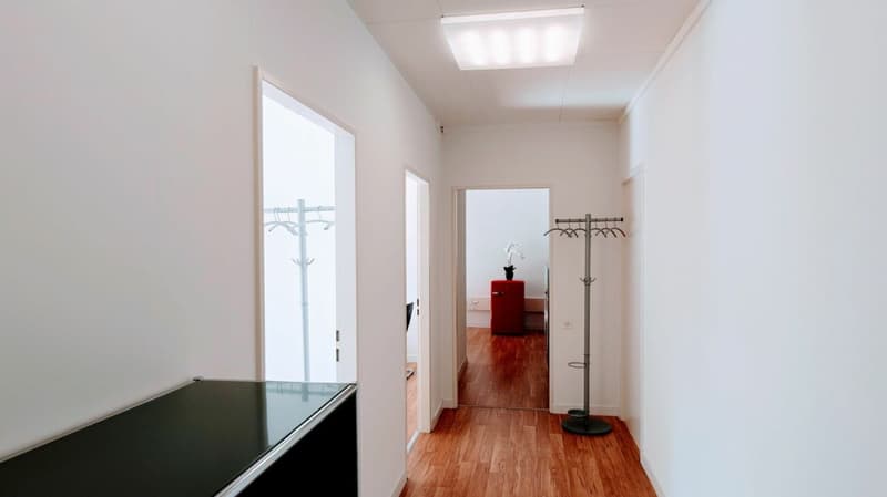 Bureaux de 140m2 (divisibles 55/85m2) lumineux et clé en main au centre de Lausanne ! (7)