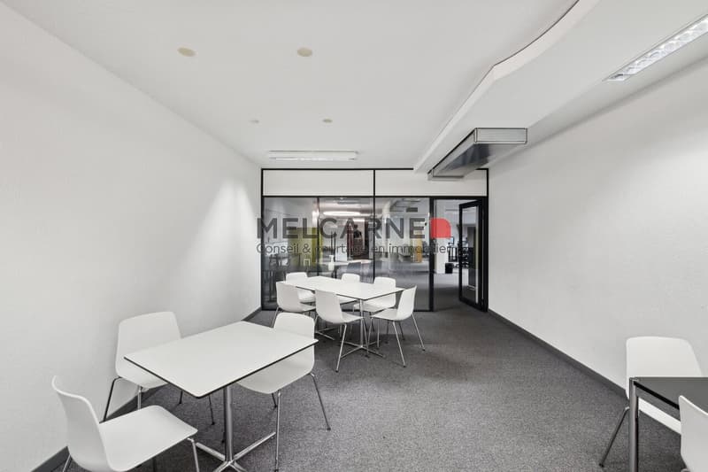 Bureaux d'environ 206 m² à louer au coeur du quartier des Bains (3)