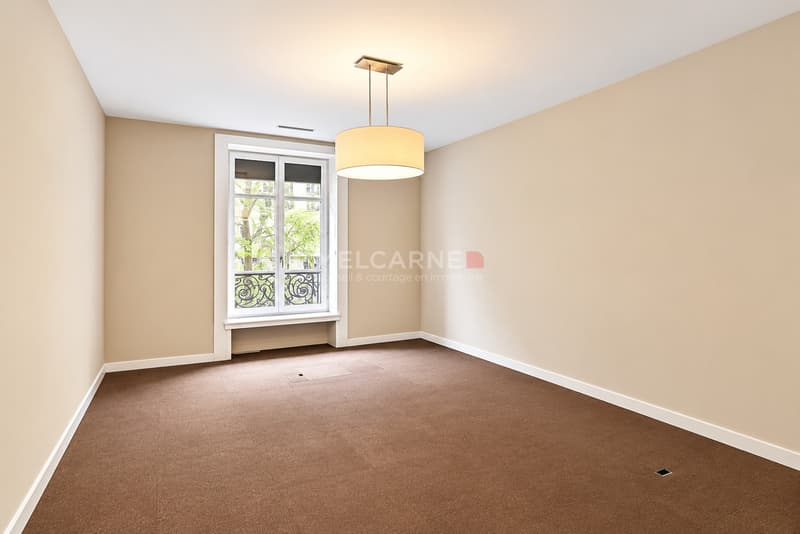 Bureaux de 104 m² idéalement situés à proximité du Parc des Bastions (9)