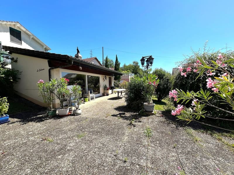 Maison individuelle de 6.5P / 4 CHB / 3 SDB / 1 Balcon / Grand jardin de 1150m² / 2 Box (13)
