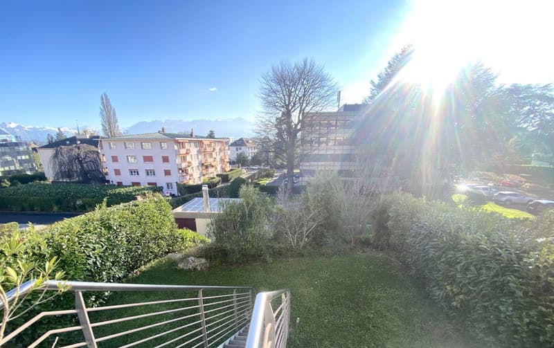 Rare à la vente - Duplex d'exception avec jardin et vue imprenable sur les montagnes (8)