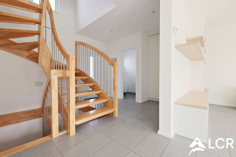 Magnifique villa de 5,5 pièces avec jardin (8)