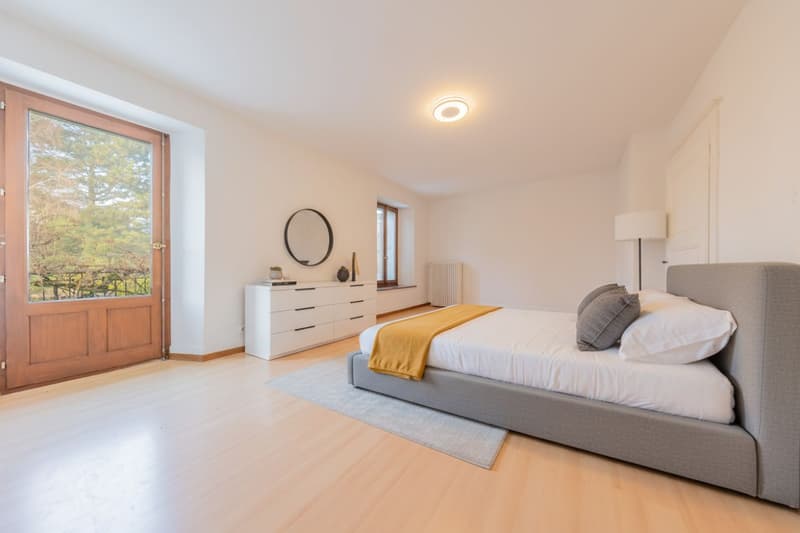 À louer - Magnifique Duplex dans une maison de village de 7.5 pièces - 260 m² - Piscine chauffée - Trélex (Nyon) (5)