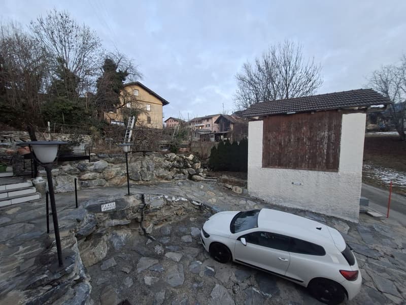 Grande maison individuelle avec son 3.5P indépendant au dessus / rendement (11)