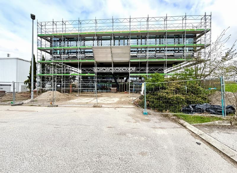 Surface commerciale en fin de construction dans zone industrielle à Saint-Prex (3)