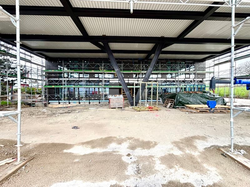 Surface commerciale en fin de construction dans zone industrielle à Saint-Prex (4)
