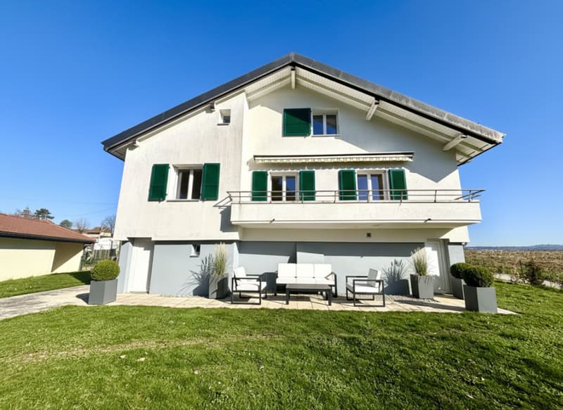 Villa individuelle rénovée de 3 chambres à coucher avec grand jardin à Bremblens-sur-Morges (2)