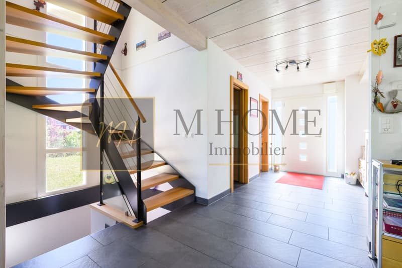 Trélex - Exclusivité ! Villa individuelle avec piscine, calme résidentiel, gare à pied, exposition Ouest (2)