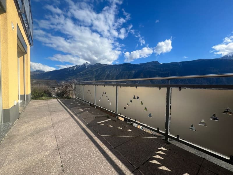 Magnifique et récente maison mitoyenne de 5.5 pièces avec vue imprenable (10)