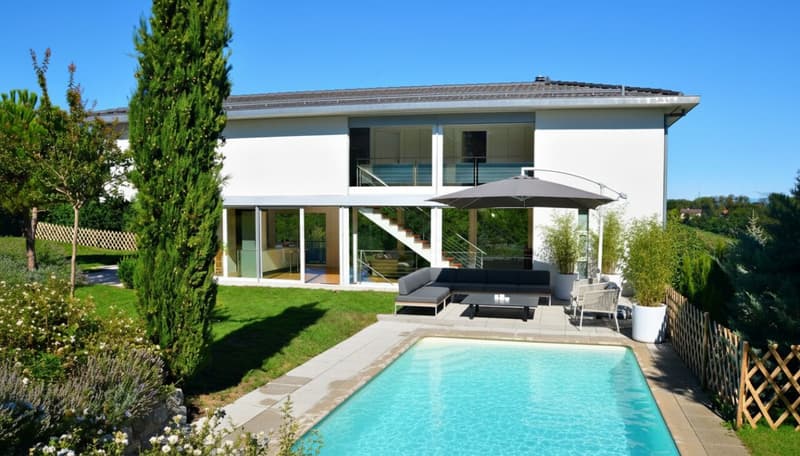 Superbe villa de standing avec piscine et grand jardin à Vufflens-le-Château (1)
