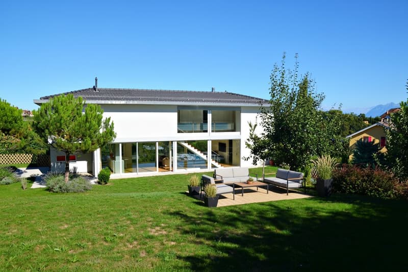 Superbe villa de standing avec piscine et grand jardin à Vufflens-le-Château (2)